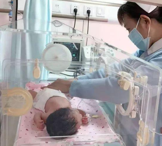 新生儿住保温箱的医保报销比例真的能有70%吗？