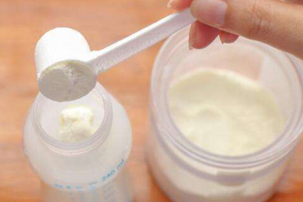 一勺a2的奶粉需要用多少毫升的水来冲泡呢？