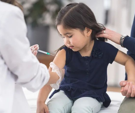 1岁宝宝打疫苗的话打四联和五联中的哪个性价比高一些？
