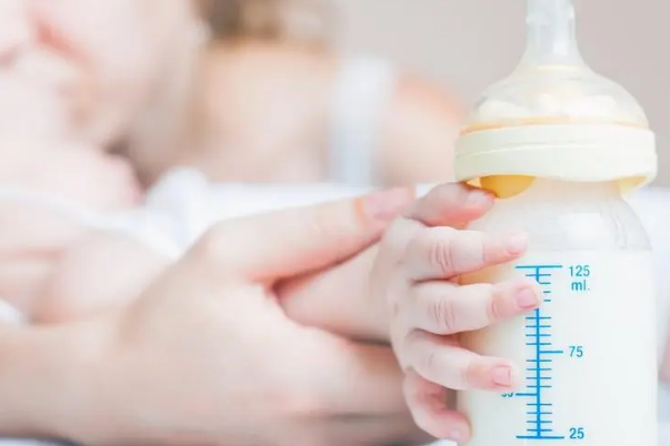新生儿30天内奶量的标准表一览，附上完整图片