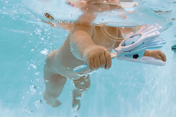 婴儿有必要专门带去母婴店学游泳吗?