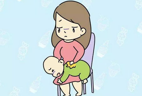 宝宝呛奶后是横着拍还是竖着拍更安全？